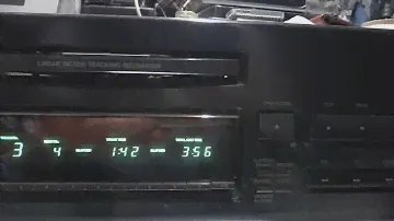 ONKYO DX 708 cd player