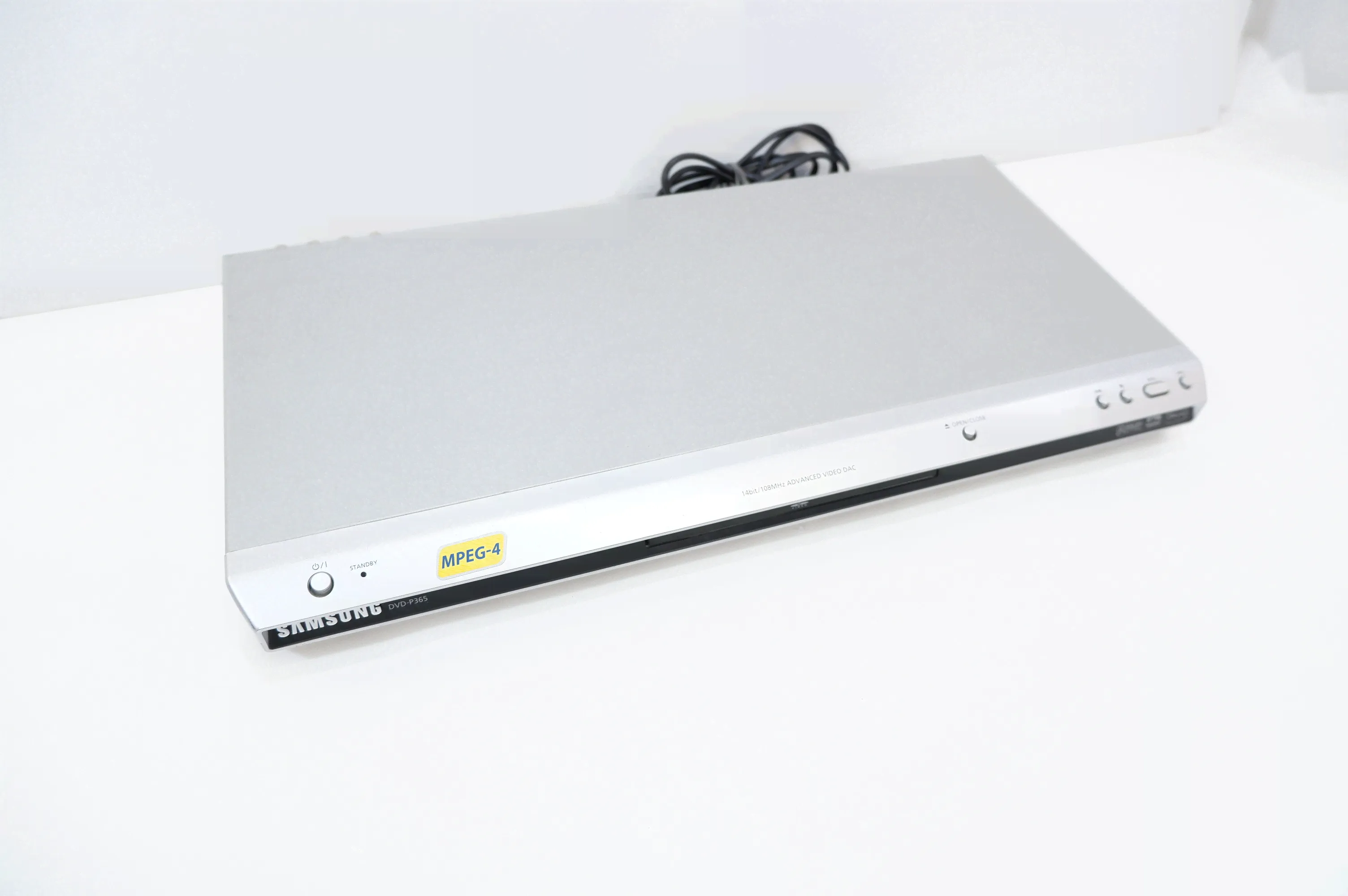 DVD-плеер Samsung DVD-P365-4