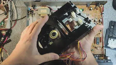 Nakamichi OMS-20 СD плеер, проигрыватель компакт дисков, обзор начинки.