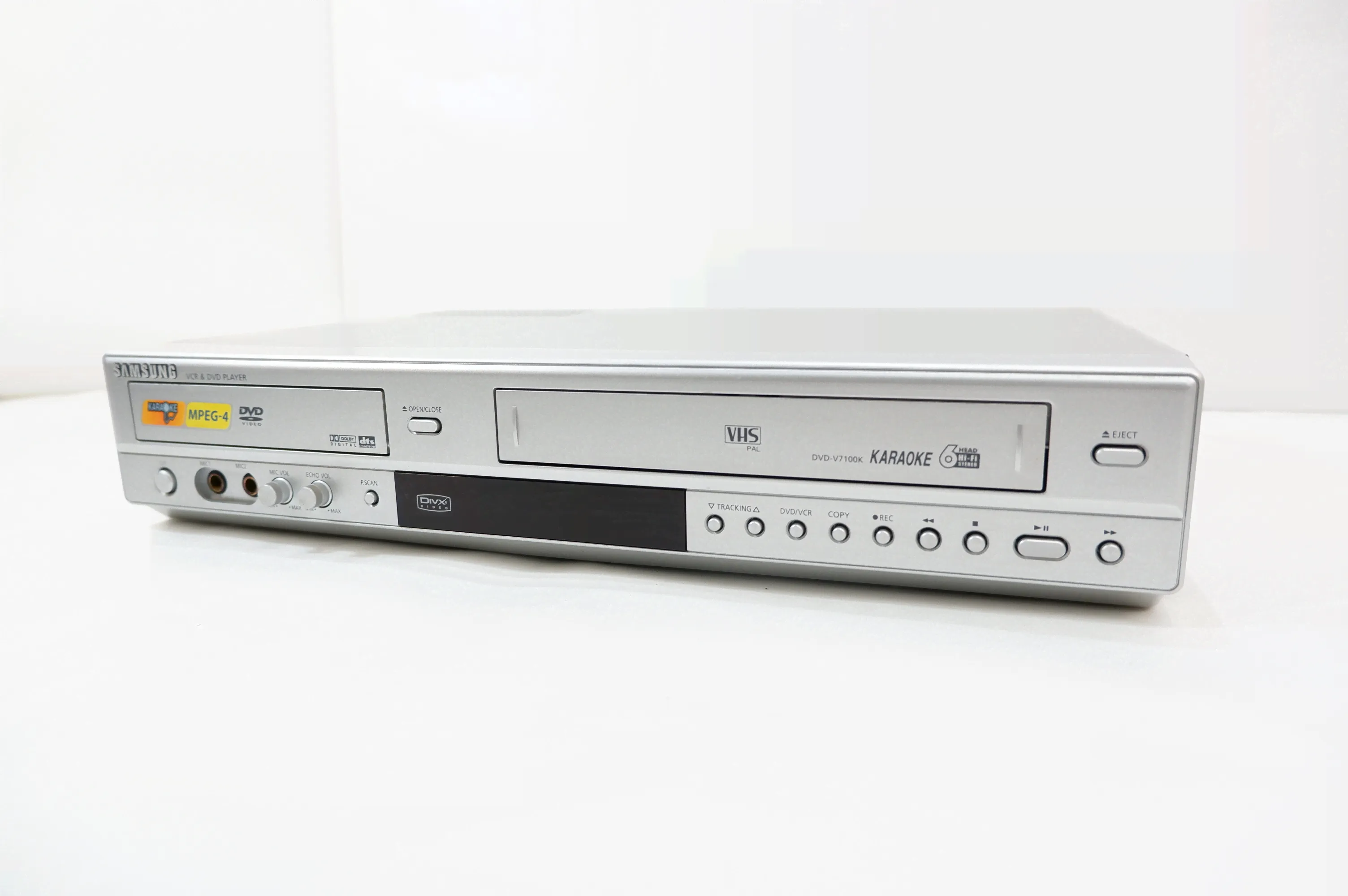 DVD/VHS-плеер Samsung DVD-V7100K-3